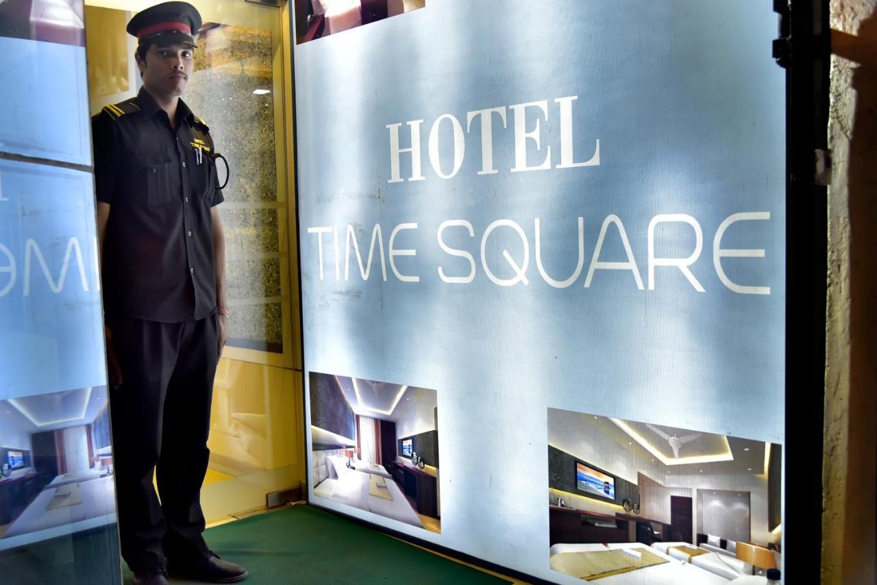 Отель Fabexpress Time Square Тхане Экстерьер фото